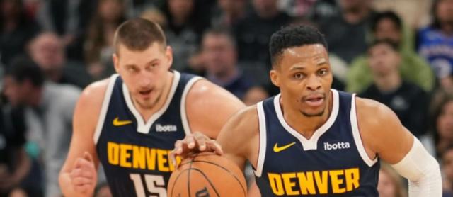 pg旗舰站APP-【观点】第二组织者+防守尖兵 韦少最正确打开方式