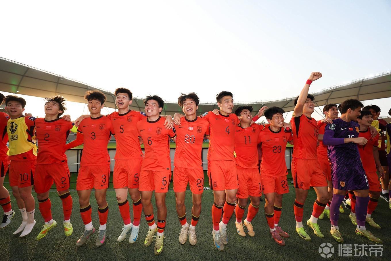 pg旗舰站官网-苏东：今晚U23国足不要打对攻，要贯彻大脚加身体&amp;amp;二点加定位